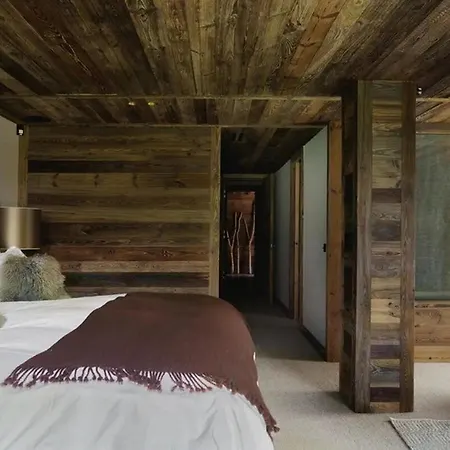 6br Stunning Chalet Pool&cinema Villa